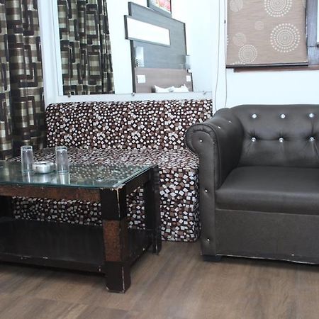 Dreamz Suites New Delhi Buitenkant foto