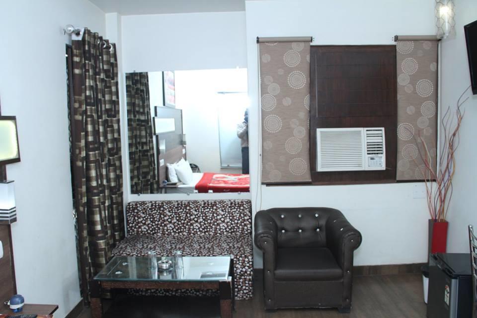 Dreamz Suites New Delhi Buitenkant foto