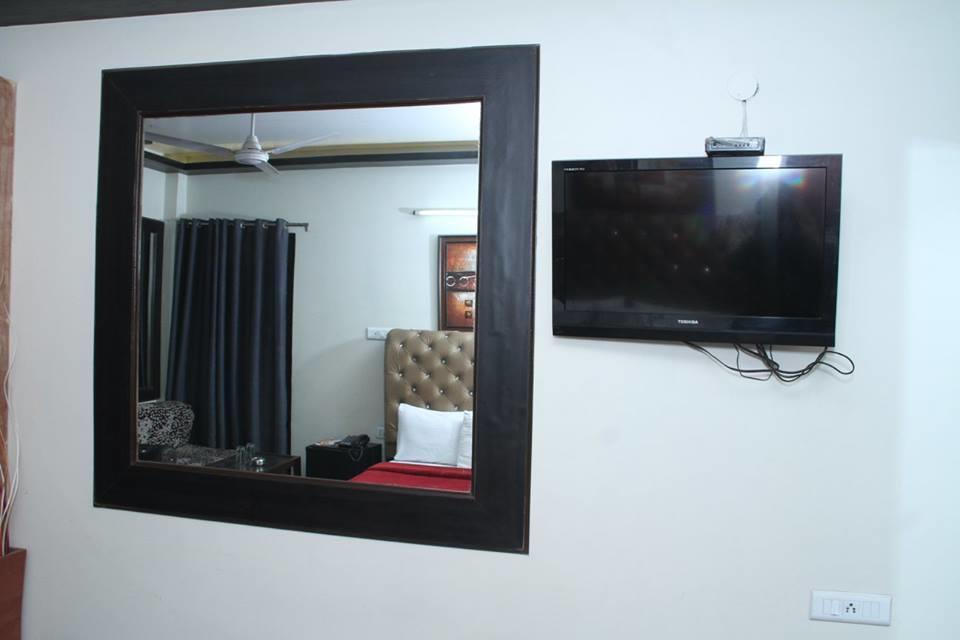 Dreamz Suites New Delhi Buitenkant foto