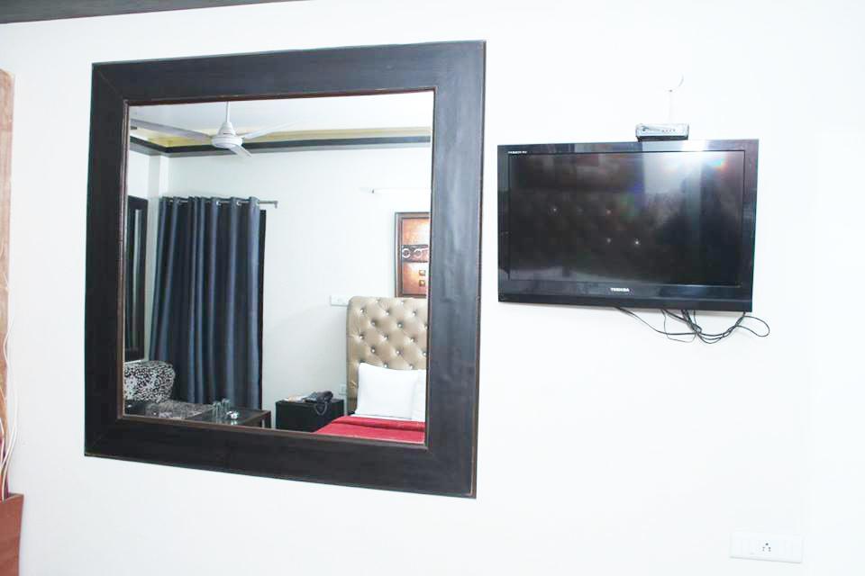 Dreamz Suites New Delhi Buitenkant foto